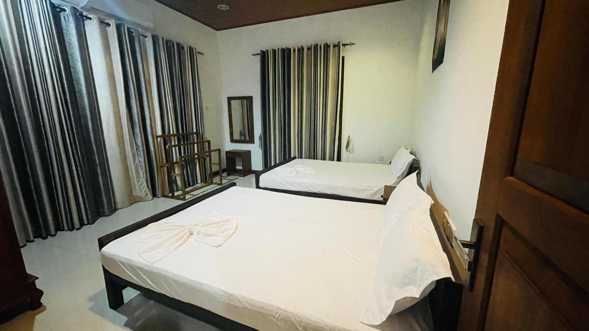 Anuradhapura Hotels Room photo