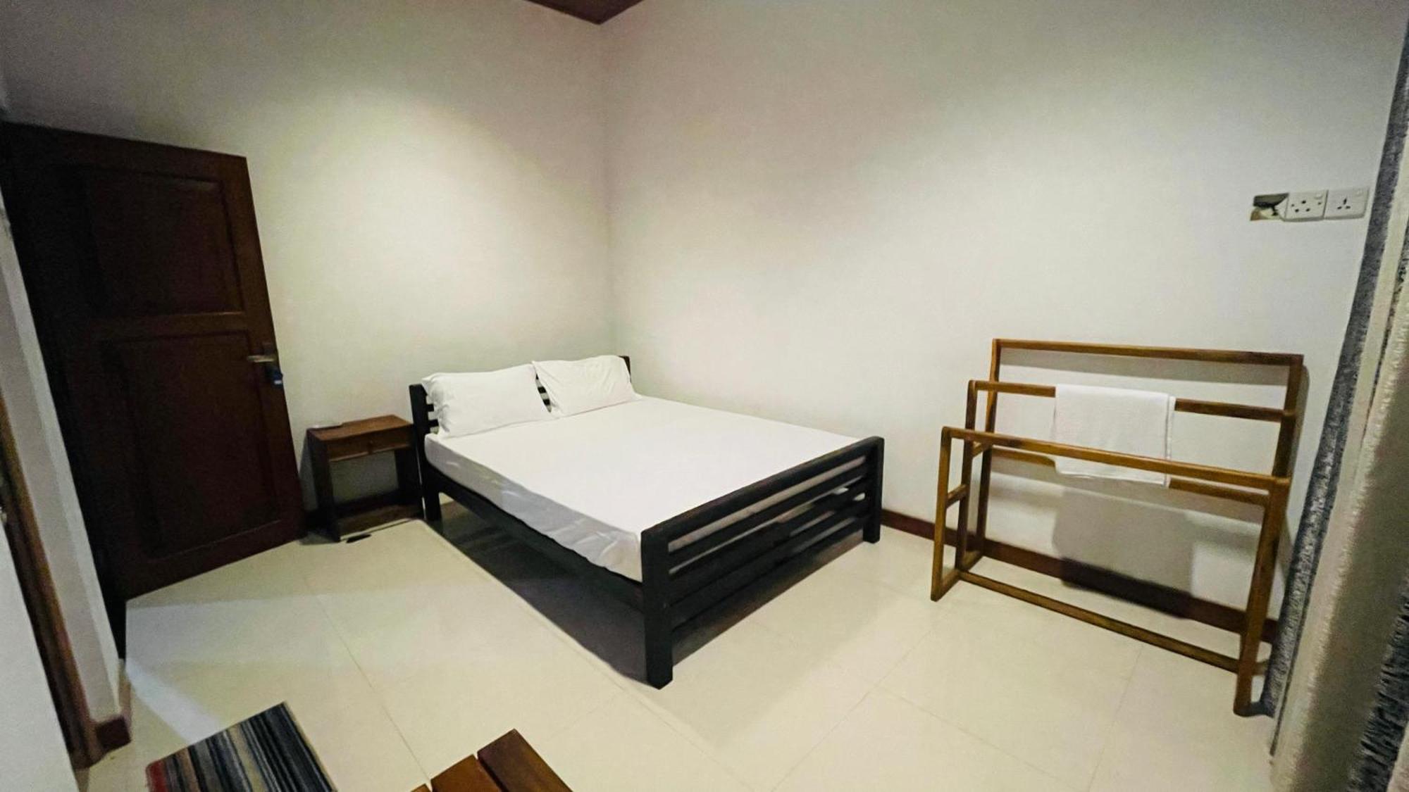 Anuradhapura Hotels Room photo