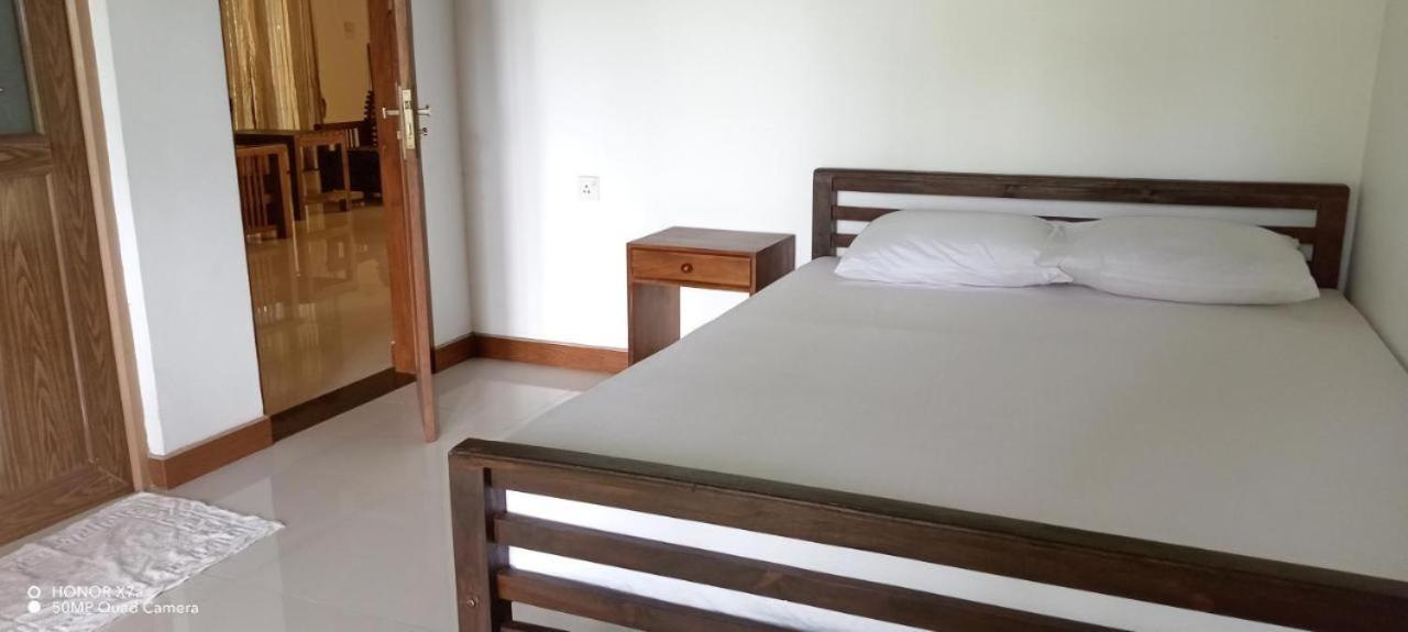 Anuradhapura Hotels Exterior photo