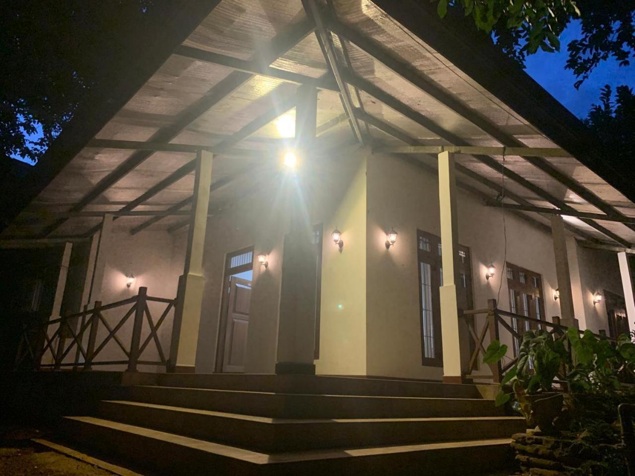 Anuradhapura Hotels Exterior photo